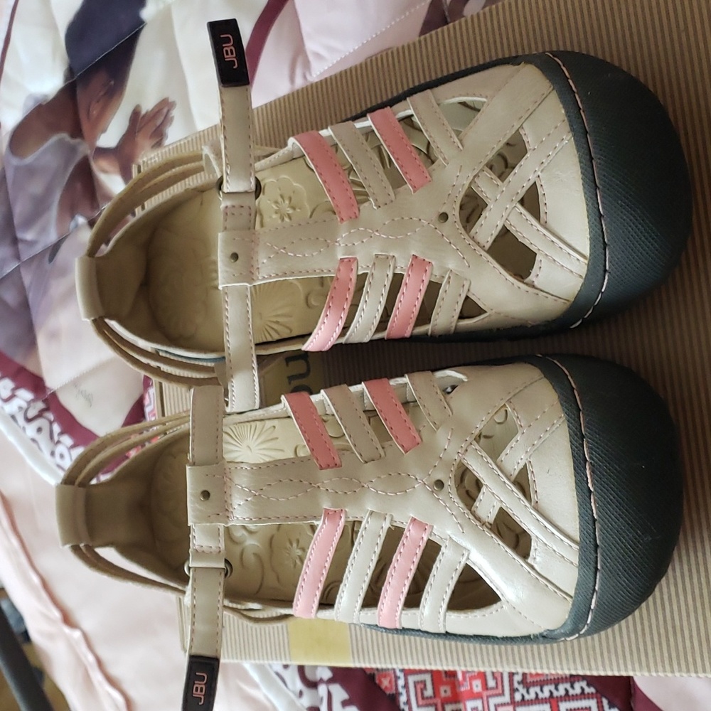 Jambu active cut-out design sneaker/sandal/shoe